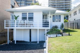 Kings Beach Coastal Getaway, Bring the dog! - Caloundra - 5