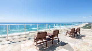 Viscount on the Beach - 9