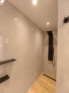 City break 1 LeD & Bath - Volos - 4