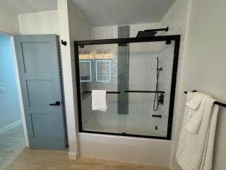 Boho Island Paradise Remodel 2BR - 1