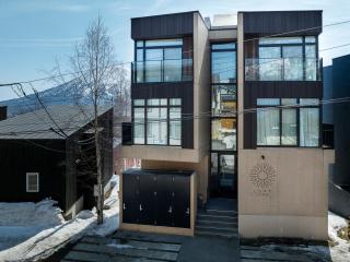 Loft Niseko - 8