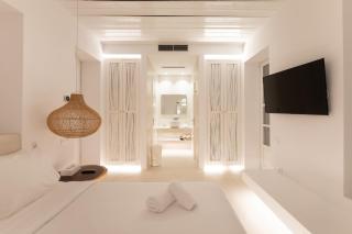 The Ammonite Resort - Super Paradise Beach - 1