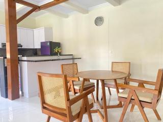 A beautiful and Spacious Rumah Manado 2 Bedrooms with Bathrooms Villa Marion Tomohon - Tomohon - 4