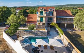 Cozy Home In Mirlovic Zagora - 0