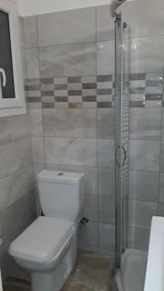 Cozy and spacious 2 BDR Apt 15 min from the city center - Atene - 8