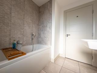 Pass the Keys Stunning Home in Backworth Park - Backworth - 9