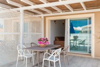 Lido Blu - Beachfront Suites & Apartments - 2