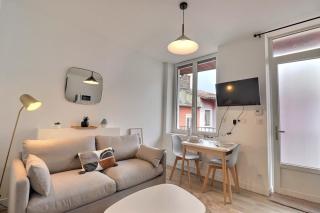 Degemer - T1 Apartment in Charpennes - Villeurbanne - Villeurbanne - 5