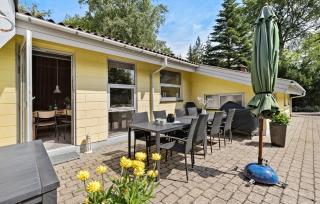 Lovely Home In Glesborg With Sauna - 9