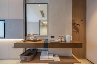 丽呈睿轩酒店广州珠江新城岗顶地铁站店 Rezen Select Hotel Guangzhou Zhujiang New Town - Canton Fair Free shuttle bus - Canton - 1