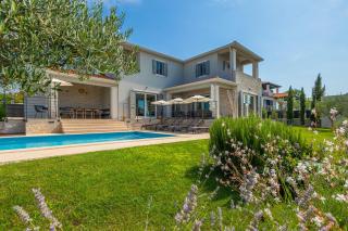 Beautiful Villa Regina with view in Visnjan - Markovac - 4