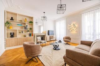 Amazing Apartment # Champs Elysées # Paris 8 # AC - 3