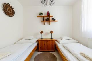 Flat White Apartment - Budapest - 1