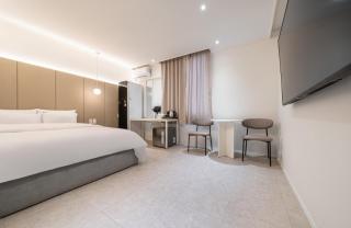 Hotel Yam Sangmu - Gwangju - 1