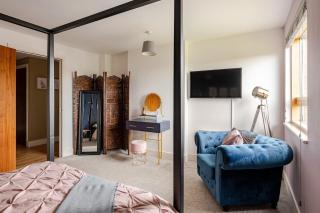 Waterfront 2 bed apartment with views over Ipswich - 1