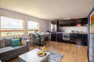 Waterfront 2 bed apartment with views over Ipswich - 6