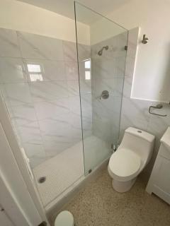 2 Min Walk To The Beach-all Renovated Studio #4 - Fort Lauderdale - 4