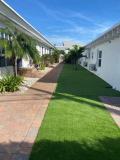 2 Min Walk To The Beach-all Renovated Studio #4 - Fort Lauderdale - 2