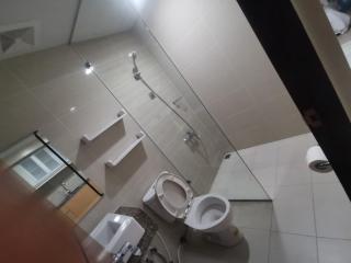 Caleze Properties One Uptown Residence BGC - Manila - 4