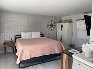 2 Min Walk To The Beach- Renovated King Studio #2 - Fort Lauderdale - 9