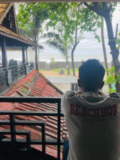 Sea Land Beach Resort Luxury Rooms & Dormitories - Cherai Beach - 4