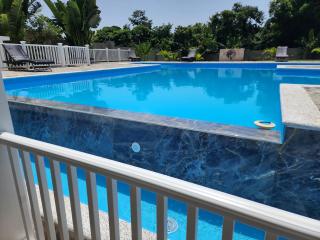 Bella Villa room with large pool and close to beach - 4