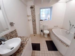 House Prosper at 33 Duyker Eiland - 2