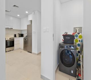 Modern 1 - Bedroom Apartment - 6