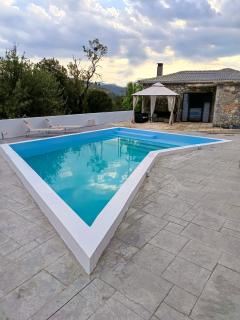 Triantos Guesthome Suite - 3