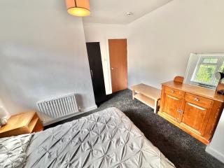 Stylish Refurbished London Home - Family, Friends & Business Travellers Retreat near Wimbledon, Sleeps 6, Free Street Parking - 7