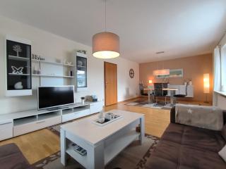 Ferienwohnung Kiara - mit Terrasse, 2 Schlafzimmern und einem großem Wohnzimmer - Handewitt - 0
