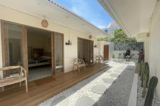 Kiwi Guest House - Canggu - 9