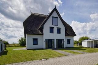 Villa Vogelblick Haushälfte 01 mit Terrasse, Garten - Vaschvitz - 0