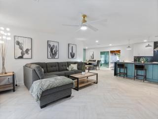 Cactus On Palm 4br W Private Pool - Scottsdale - 4