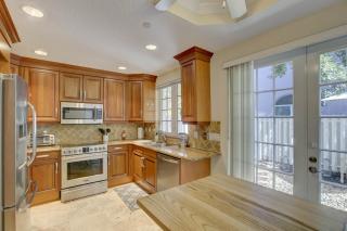 Private Patio Cali King Bed Sleeps 10 - Fort Lauderdale - 9