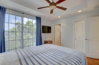 Private Patio Cali King Bed Sleeps 10 - Fort Lauderdale - 1