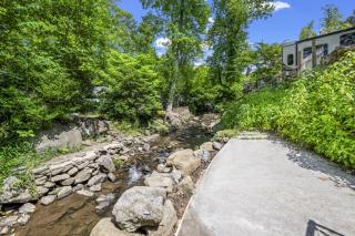 Creekside Glamping Resort- Fishing Pond, Mini Golf, Game Room, Pet Friendly - 2