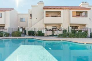 Vibrant 1br Condo Wpatio, Pool, & Parking - Scottsdale - 5