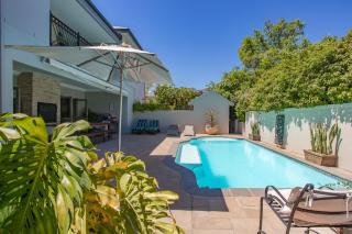 Luxury Five Bed House in the Heart of Franschhoek - 3