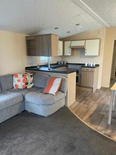 Whitehouse Leisure Park N&V Caravan Hire - 6