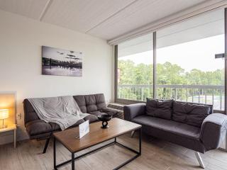Luxury Orlando 1BR Condo with Pool view & Next to Disney - Kissimmee - 2