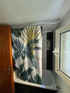 Christinas Deluxe Apartment - Néa Péramos - 3