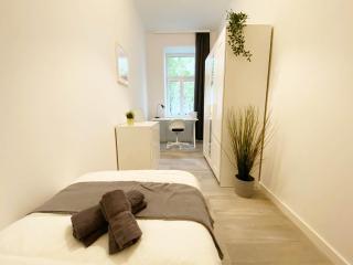 Charming home 3 bedroom apartment - 4