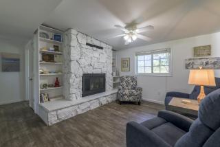 Birdsong Cottage - Freeport - 1