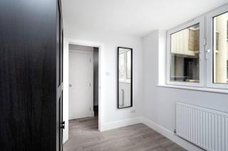 Charming Apartment in the Pleydell Estate - 1