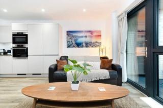 Stylish 2 BR Flat in Wandsworth - London - 8