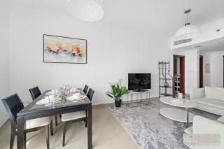 WelHome - Stunning High-Rise with Canal View Near MarinaMall - Dubai - 4