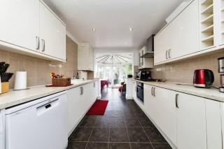 Your Chic 3BR Home Comfort and Style in London - Londra - 9