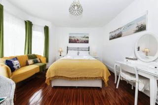 Your Chic 3BR Home Comfort and Style in London - Londra - 0