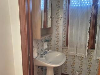 Monolocale con posto auto 2 p letto - 2